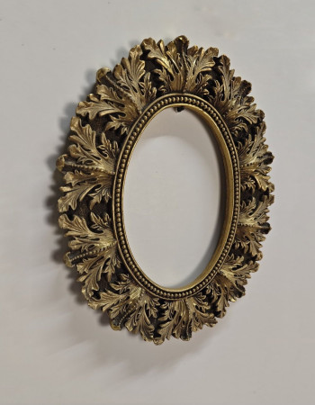 Special Design Polyester Casted Mirrored Frame - Gold Antique Special Design Polyester Casted Mirrored Frame - Gold Antique