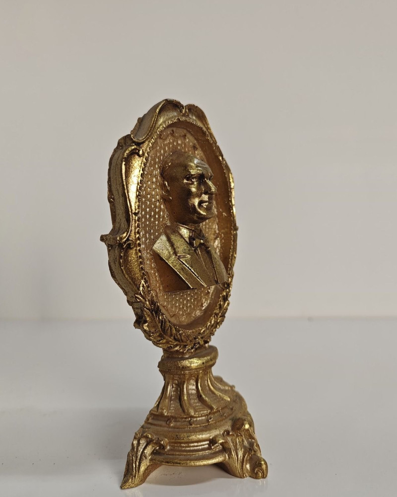 Pedestal Atatürk Decorative Figurine - Gold Antique - Desktop Pedestal Atatürk Decorative Figurine - Gold Antique - Desktop