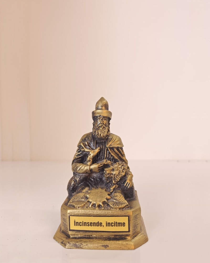 Hacı Bektaş Figurine - Polyester Casting Hacı Bektaş Figurine - Polyester Casting