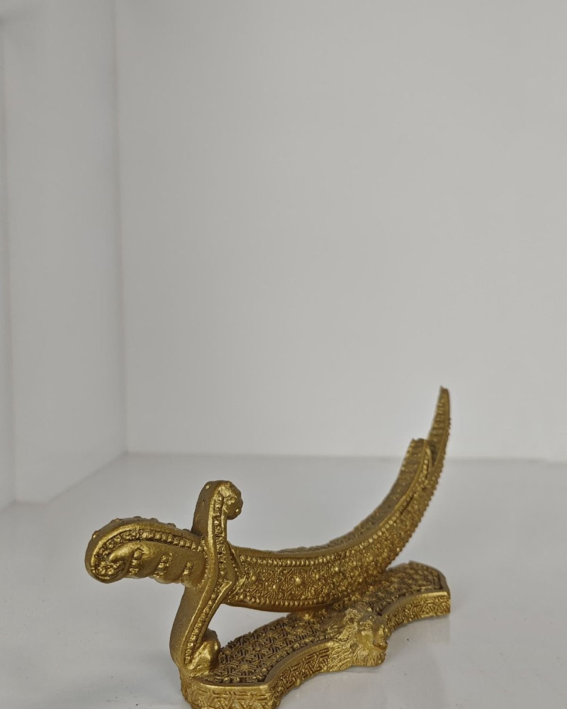 Özel Tasarım Zülfikar Masaüstü Sabit Kılıç - Gold ve Gümüş Seçenekleriyle Özel Tasarım Zülfikar Masaüstü Sabit Kılıç - Gold ve Gümüş Seçenekleriyle