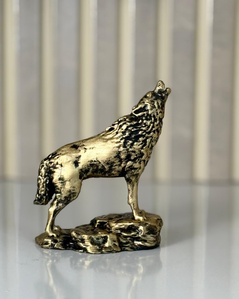 Special Design Howling Grey Wolf Gold Antique Figurine Sculpture Special Design Howling Grey Wolf Gold Antique Figurine Sculpture