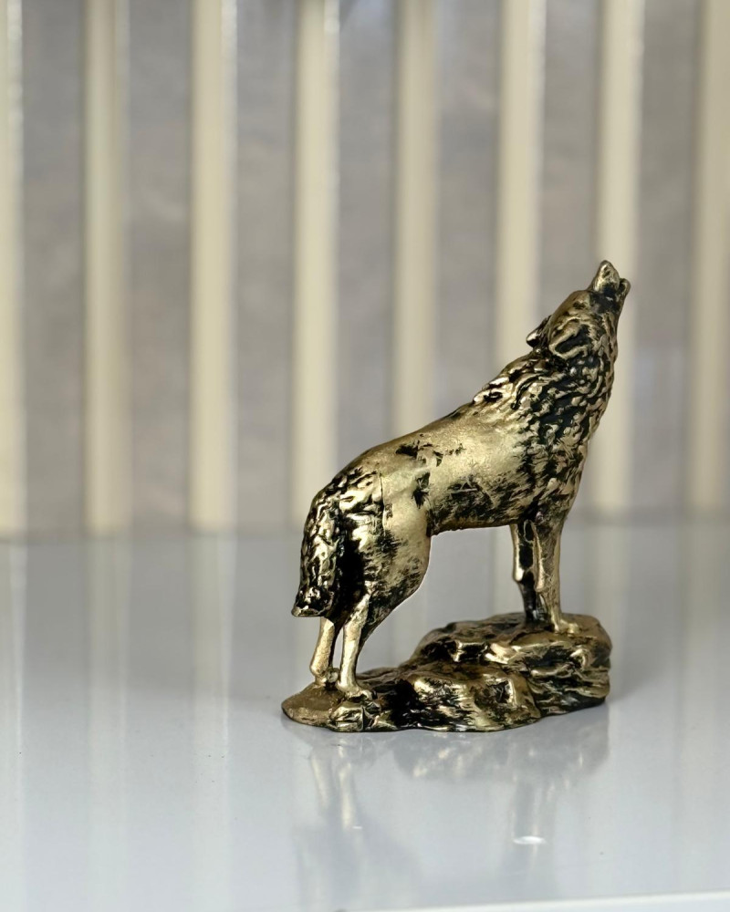 Special Design Howling Grey Wolf Gold Antique Figurine Sculpture Special Design Howling Grey Wolf Gold Antique Figurine Sculpture