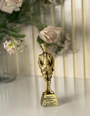 Standing Atatürk Statue Figurine Sovereignty Special Design Standing Atatürk Statue Figurine Sovereignty Special Design