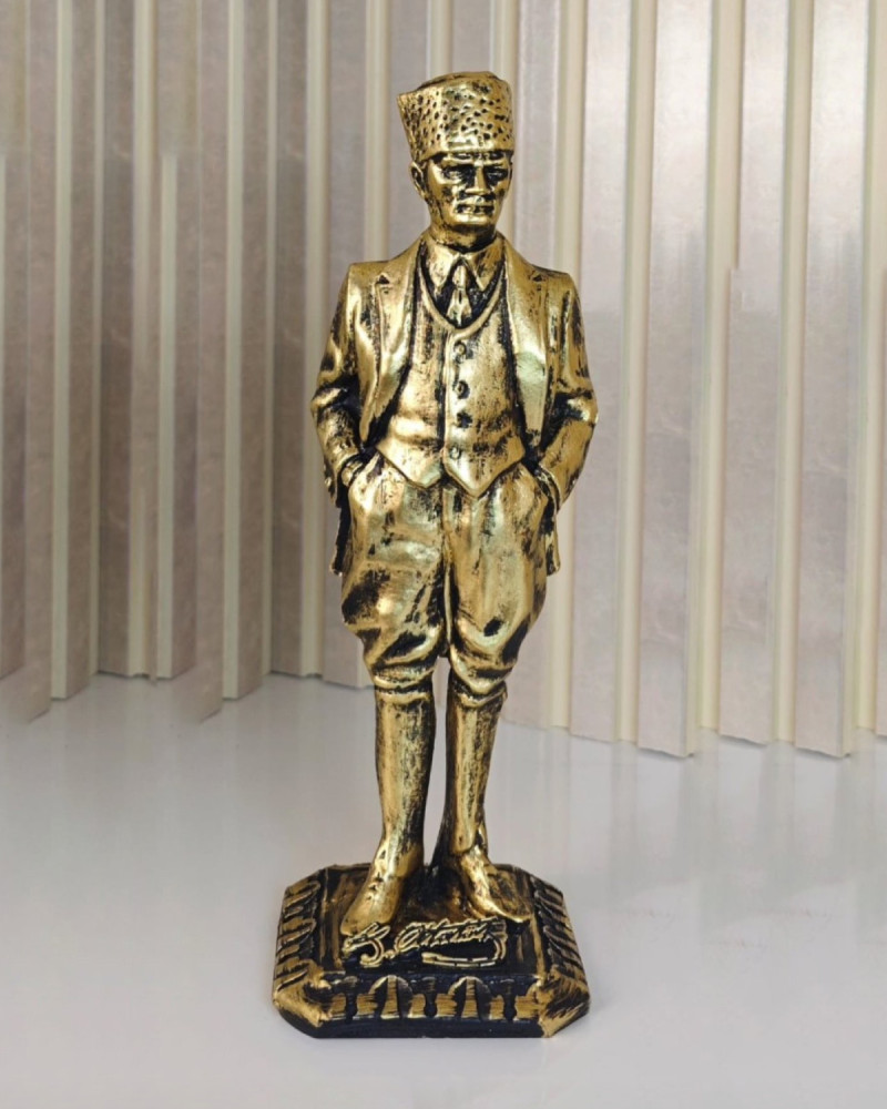 Special Design Standing Atatürk Statue Figurine Special Design Standing Atatürk Statue Figurine