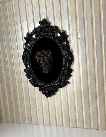 Özel Tasarım Çerçeveli Siyah Dekorlu Kuru Kafa Tablo Özel Tasarım Çerçeveli Siyah Dekorlu Kuru Kafa Tablo