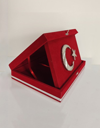 Özel Tasarım Kadife Kutulu Filigrafi Ay Yıldız - 18x25 cm (Kapalı), 17 cm (Açık Hali) Özel Tasarım Kadife Kutulu Filigrafi Ay Yıldız - 18x25 cm (Kapalı), 17 cm (Açık Hali)